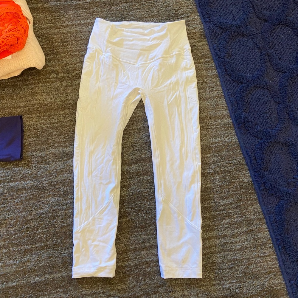 Lululemon white 3/4 crop leggings